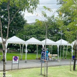 เช่าเต็นท์-2×2-1 ส่งงานให้เช่าเต็นท์สำหรับจัดงานวิ่งในสวน